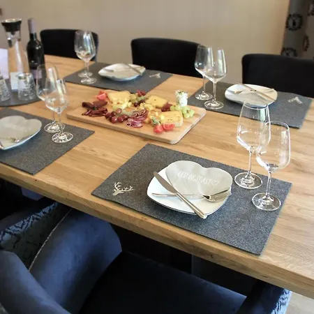 Apartament Bergzauber Wohlfuehlchalets - Skipiste - Private Sauna