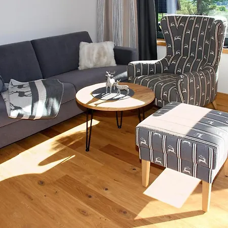 Bergzauber Wohlfuehlchalets - Skipiste - Private Sauna * Bolsterlang