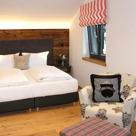 Bergzauber Wohlfuehlchalets - Skipiste - Private Sauna * Bolsterlang